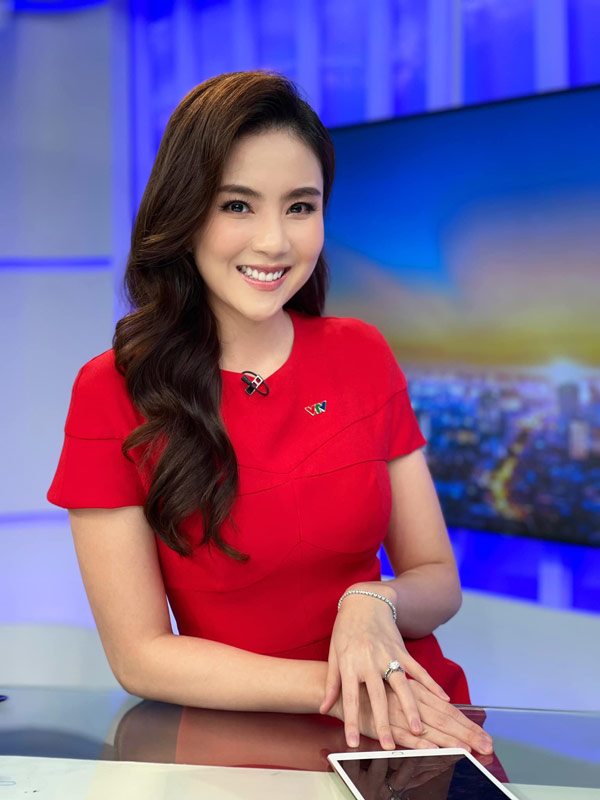 Ngọc nữ VTV cũng mắc phải ác mộng sắc đẹp của mọi chị em - Ảnh 2.