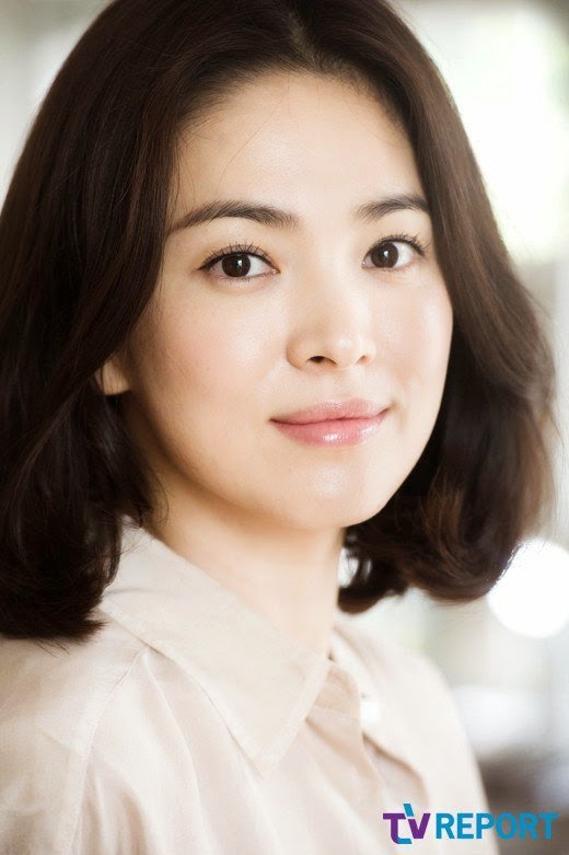 Kiểu tóc ngắn gây khó dễ cho nhan sắc của Song Hye Kyo: Lúc thì già đanh, khi lại sang trọng ngút ngàn - Ảnh 5.