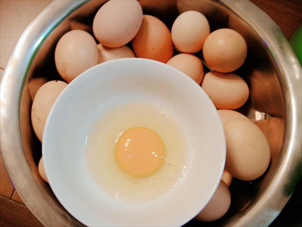  4 sai lầm khi ăn trứng mà nhiều người mắc phải, đặc biệt là 3 cái đầu tiên vừa mất dinh dưỡng vừa tốn tiền - Ảnh 2.