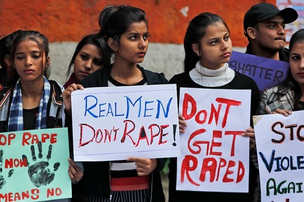 Đau xót thiếu nữ 14 tuổi bị cưỡng hiếp tập thể tàn nhẫn ở Ấn Độ - Ảnh 2.
