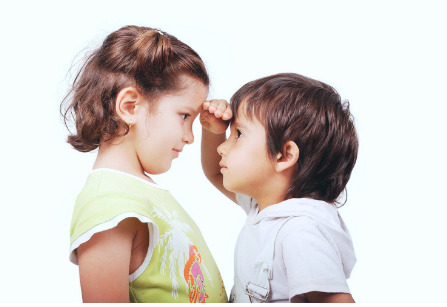 4 sai lầm của bố mẹ khiến con bạn không phát triển được chiều cao tối đa - Ảnh 2.