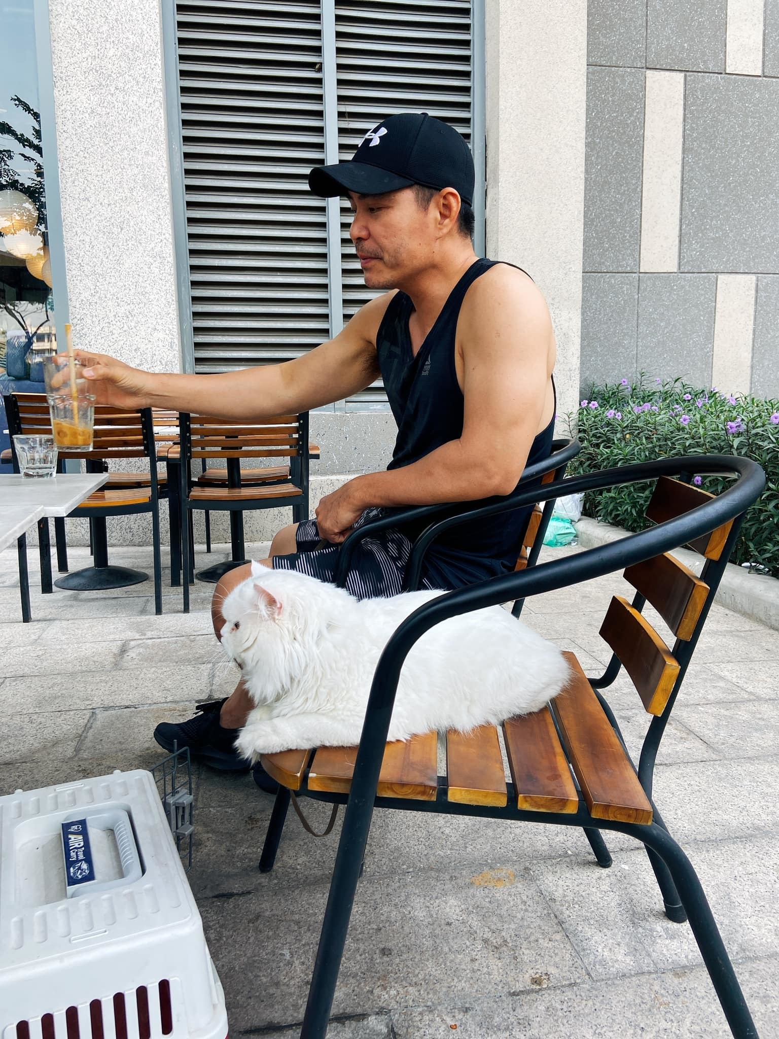 Diễn viên Trung Dũng U50: Sống một mình bình yên bên chú mèo nhỏ - Ảnh 25.