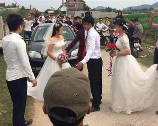 Vì sao các cô dâu Việt thường đổi hoa cưới cho nhau giữa đường? - Ảnh 8. Vì sao các cô dâu Việt thường đổi hoa cưới cho nhau giữa đường? - Ảnh 8.