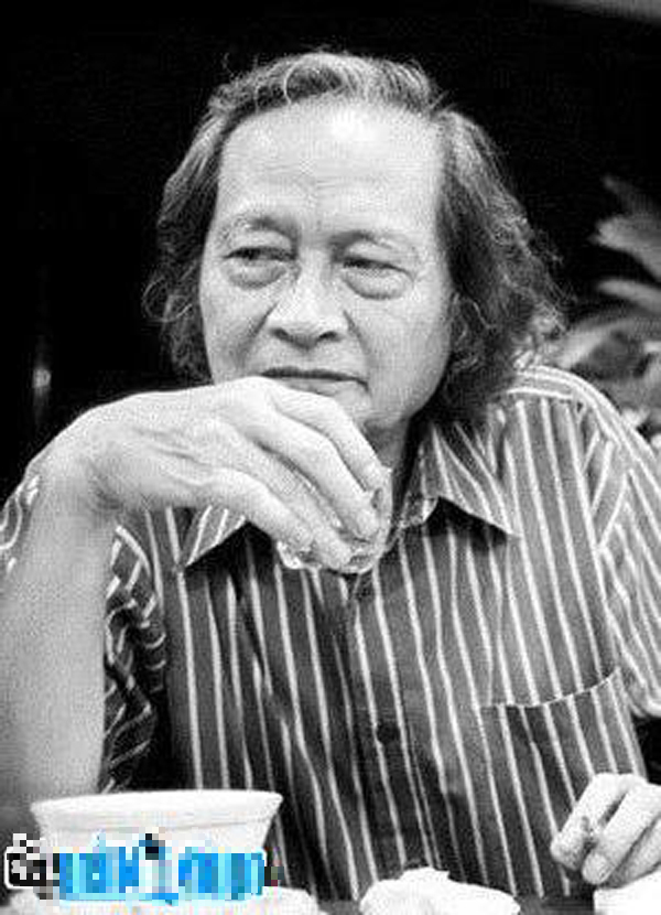 Tuổi xế chiều của NSND Trần Tiến - bố NSND L&ecirc; Khanh: Sức khỏe yếu, may mắn c&oacute; bạn g&aacute;i l&acirc;u năm chăm s&oacute;c - Ảnh 2.