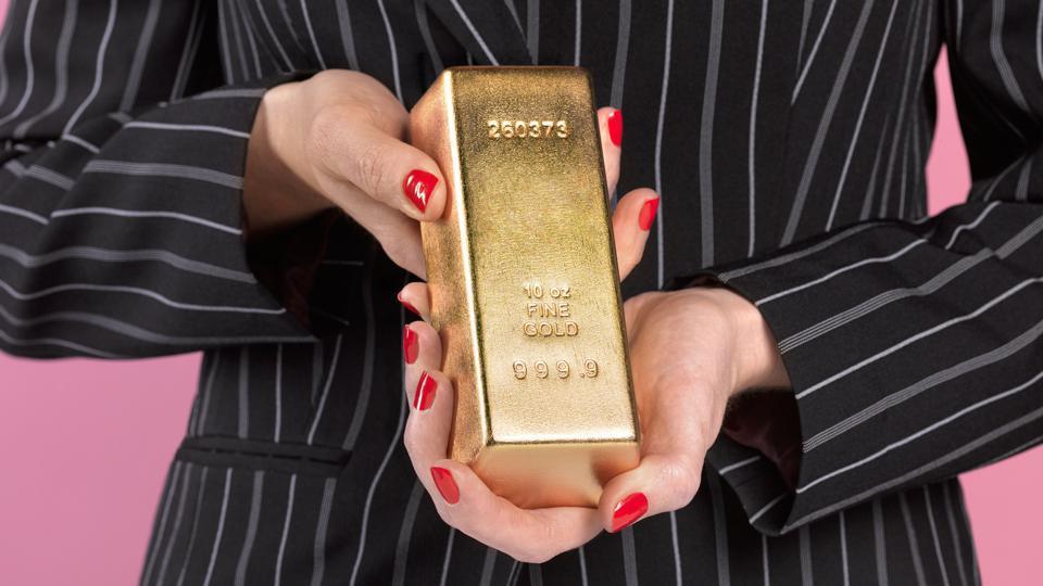Giá vàng hôm nay 23/1: Vàng tăng sát 62 triệu đồng/lượng - Ảnh 1.