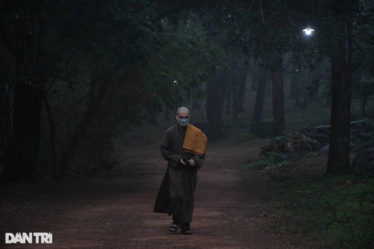 Hình ảnh đầu tiên về tang lễ trong tĩnh lặng của Thiền sư Thích Nhất Hạnh - Ảnh 5.