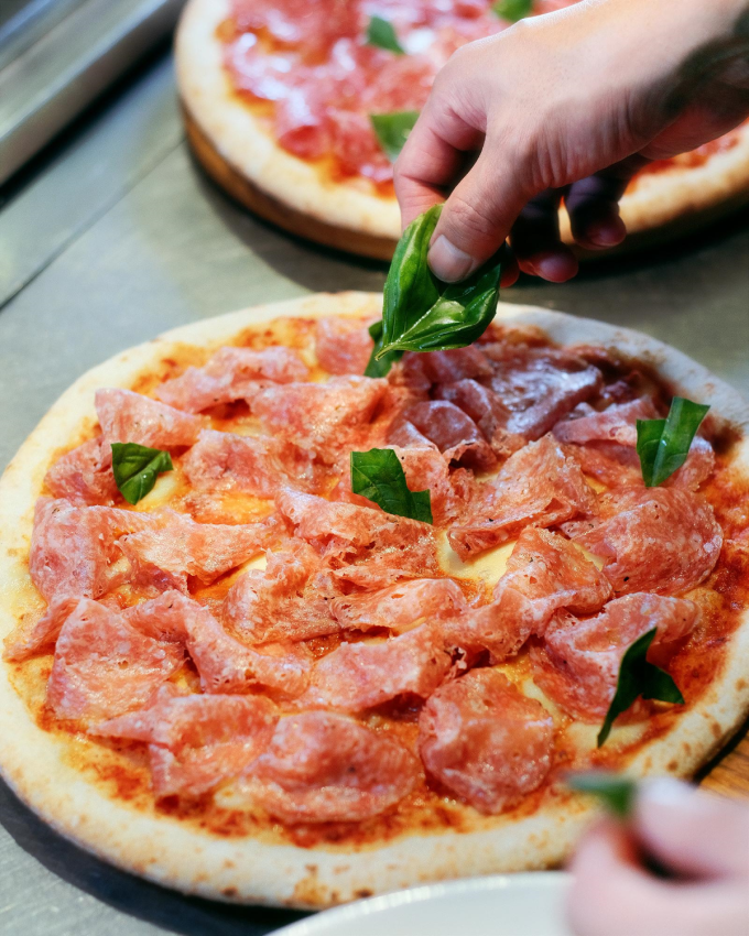 Sự khác biệt khi pizza kết hợp với salami - Ảnh 2.