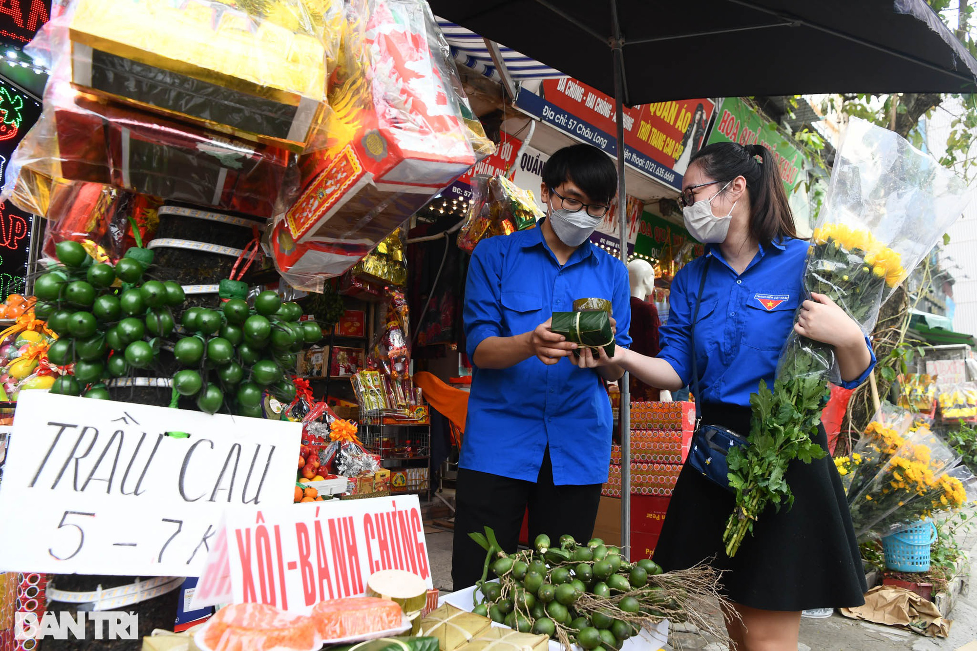 Tặng đào Tết tận nhà, thả cá chép thay cho các F0 đang cách ly ở Hà Nội - Ảnh 7.