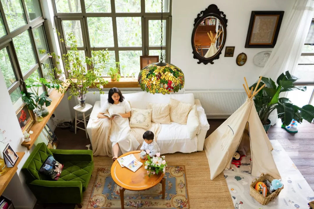 Ngôi nhà đổ nát rộng 185m2 biến thành tổ ấm dịu dàng đầy nắng và cây xanh của gia đình trẻ - Ảnh 3. Ngôi nhà đổ nát rộng 185m2 biến thành tổ ấm dịu dàng đầy nắng và cây xanh của gia đình trẻ - Ảnh 3.
