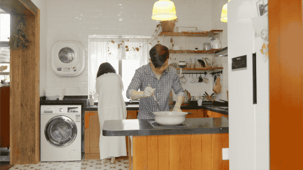 Ngôi nhà đổ nát rộng 185m2 biến thành tổ ấm dịu dàng đầy nắng và cây xanh của gia đình trẻ - Ảnh 13. Ngôi nhà đổ nát rộng 185m2 biến thành tổ ấm dịu dàng đầy nắng và cây xanh của gia đình trẻ - Ảnh 13.