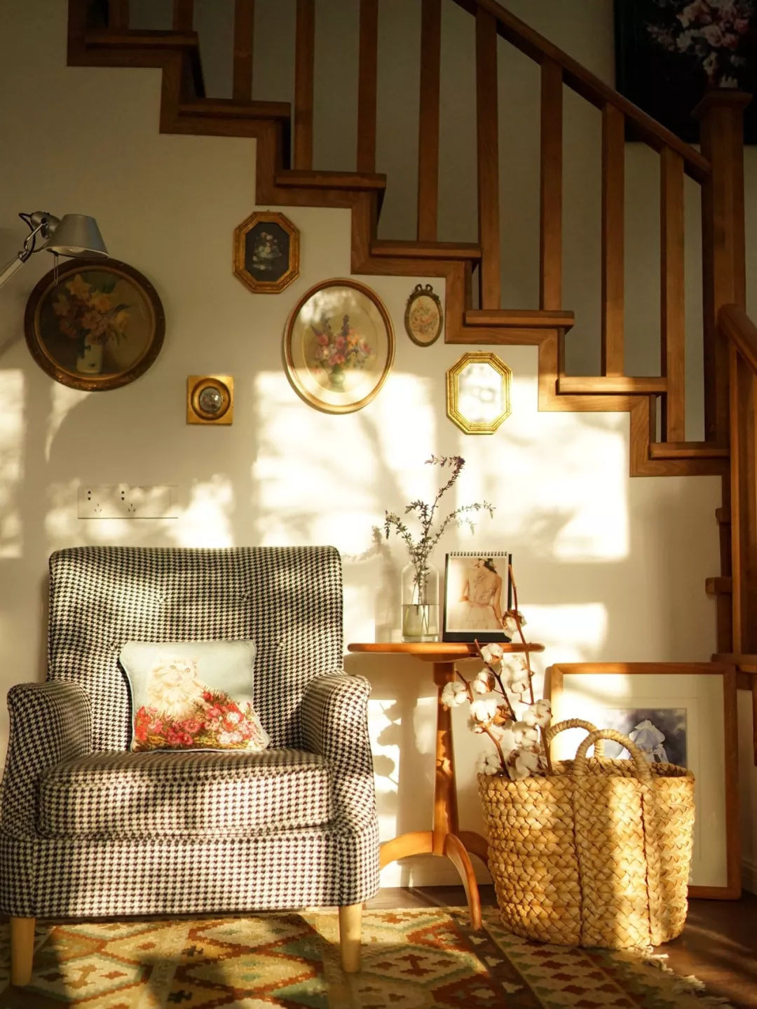 Ngôi nhà đổ nát rộng 185m2 biến thành tổ ấm dịu dàng đầy nắng và cây xanh của gia đình trẻ - Ảnh 9. Ngôi nhà đổ nát rộng 185m2 biến thành tổ ấm dịu dàng đầy nắng và cây xanh của gia đình trẻ - Ảnh 9.