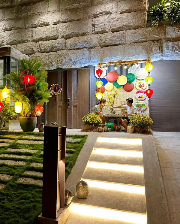 Vợ chồng Cường Đô La khoe trang trí Tết, đảm bảo người qua đường phải ngoái lại nhìn - Ảnh 2. Vợ chồng Cường Đô La khoe trang trí Tết, đảm bảo người qua đường phải ngoái lại nhìn - Ảnh 2.