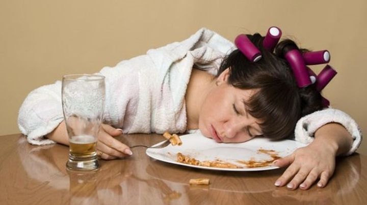 Ba kiểu ngủ nhiều người mắc l&agrave;m tăng nguy cơ tử vong gấp nhiều lần - Ảnh 2.