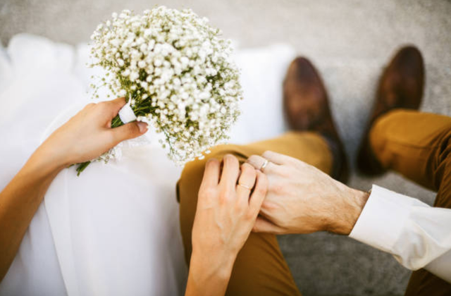 Yêu bao lâu là "đủ" để tiến tới hôn nhân? - Ảnh 2. Yêu bao lâu là "đủ" để tiến tới hôn nhân? - Ảnh 2.