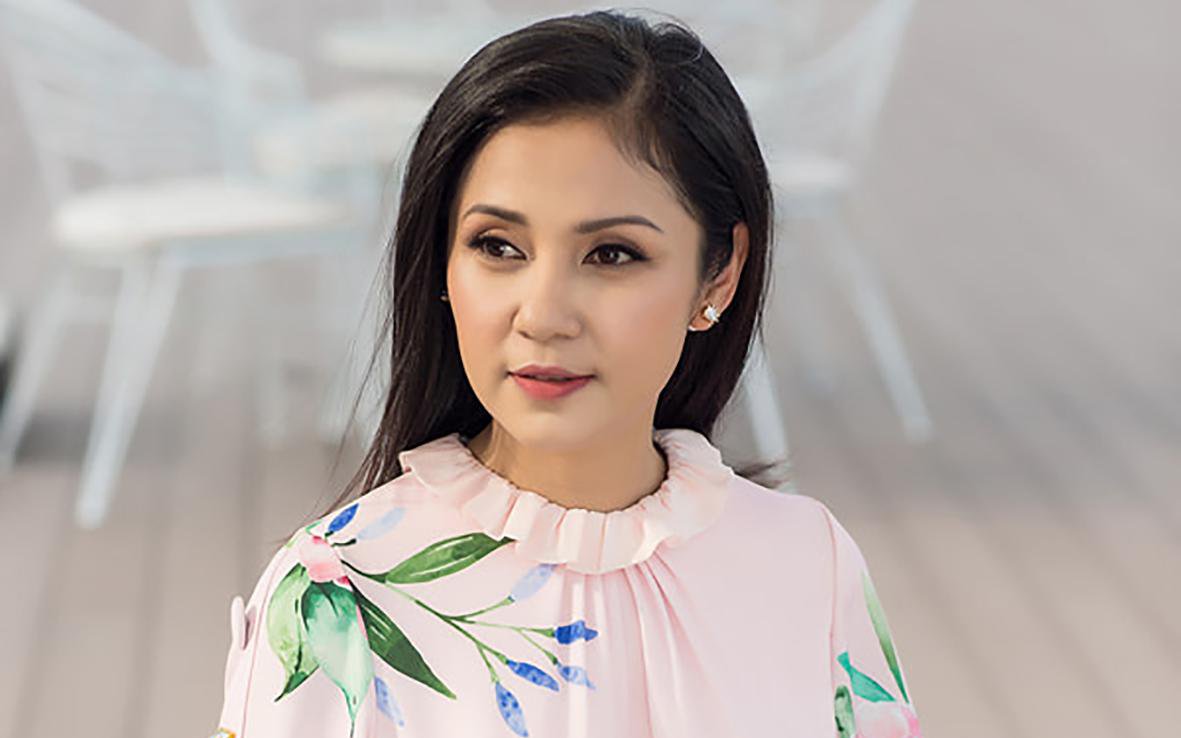 Việt Trinh không ngại bị chê 'hết thời', phải đi bán hàng online