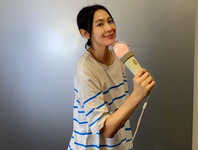 Thói quen giúp Lưu Nhược Anh trẻ đẹp ở tuổi ngũ tuần - Ảnh 3. Thói quen giúp Lưu Nhược Anh trẻ đẹp ở tuổi ngũ tuần - Ảnh 3.