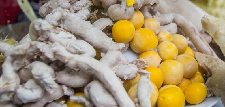 Trứng gà phải ướp, phải chần thế này mới thành món ngon đậm đà ứa nước miếng, thơm mùi bơ, không tanh không vỡ - Ảnh 1.