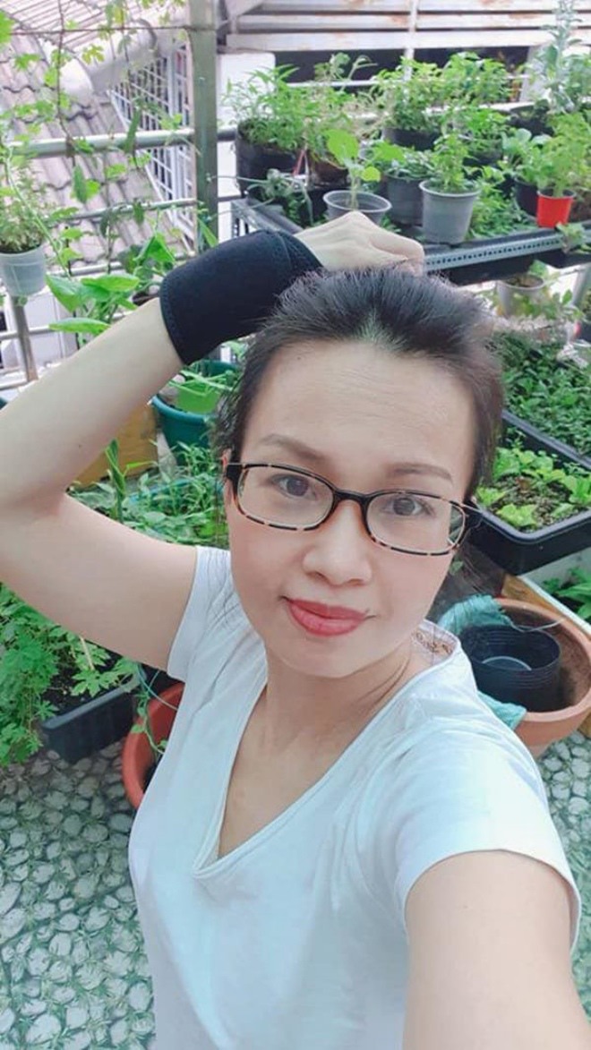 Cuộc sống của Cẩm Ly ở tuổi 53: Viên mãn bên chồng con, vui thú miệt vườn ở nhà phố