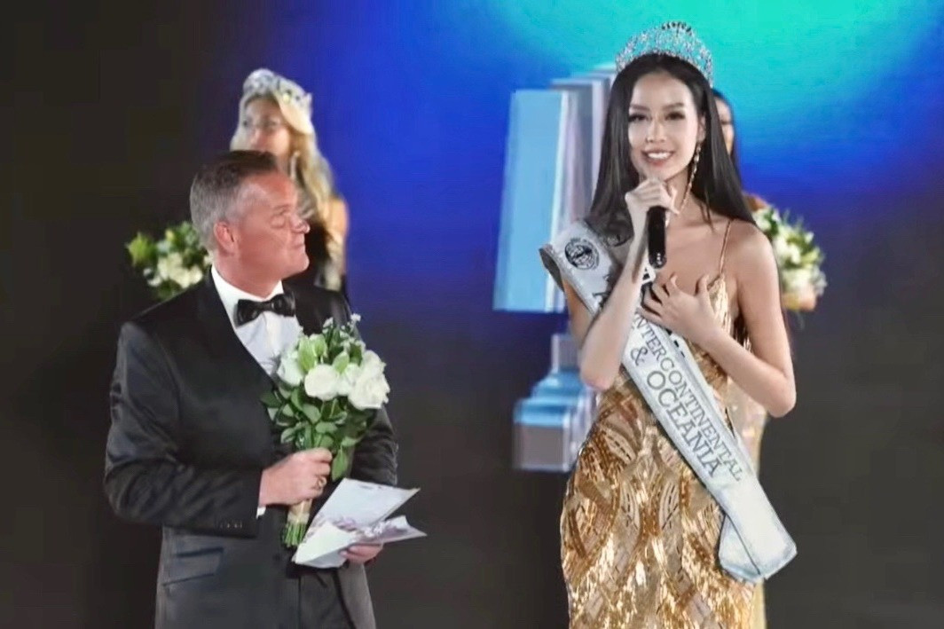 Hoa hậu Liên lục địa 2022 Bảo Ngọc đăng quang: Sạn, luộm thuộm như hội chợ
