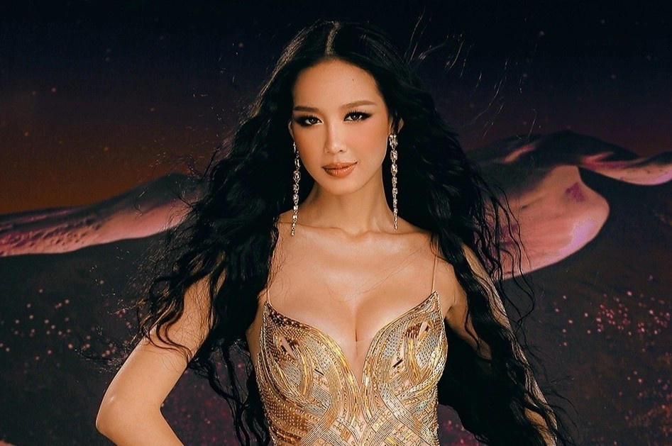 Hoa hậu Bảo Ngọc học làm tóc, thử trang phục và layout đến 5h sáng - Ảnh 1.