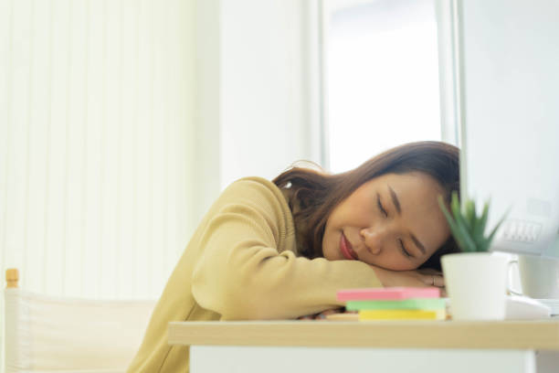 Những thói quen ngủ trưa làm tăng thêm bệnh - Ảnh 4.