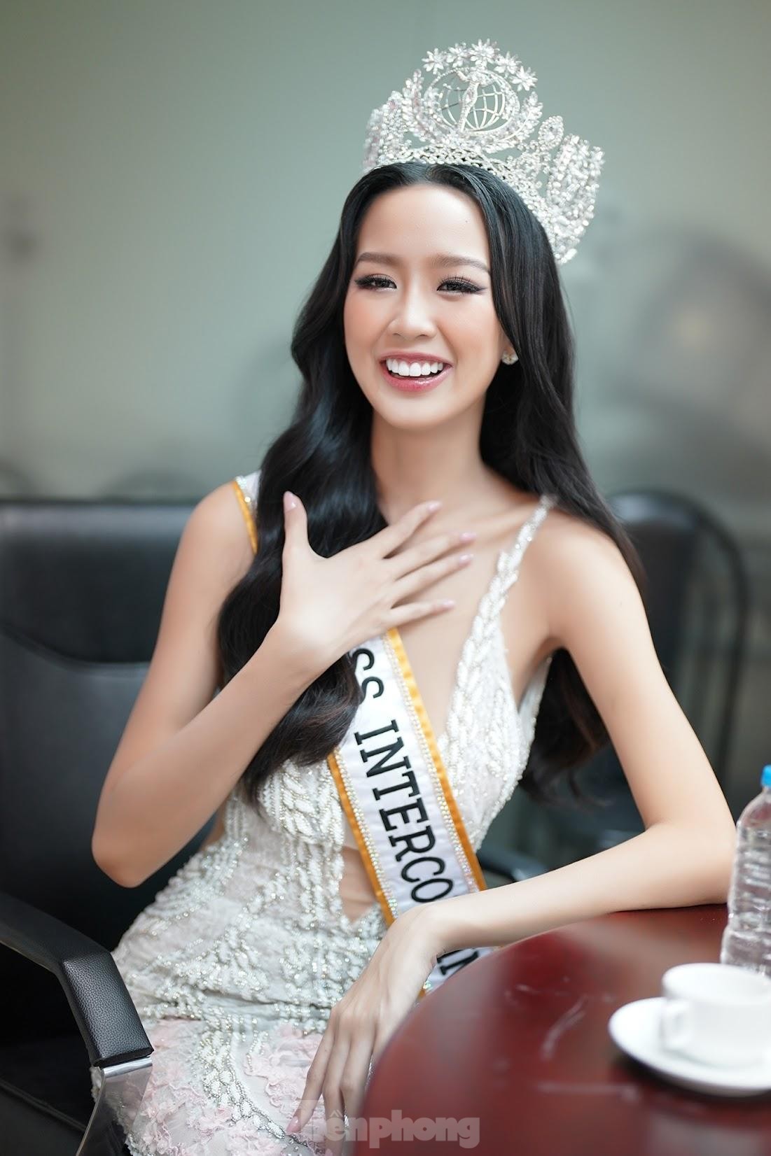 Hoa hậu Bảo Ngọc: 'Tôi sụt 3 kg sau khi đăng quang' ảnh 6