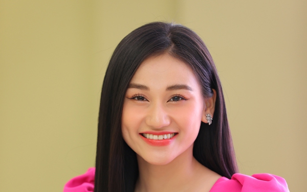 minh-ngoc-3-1666184857740741831433-78-0-453-600-crop-16661849742511730064236.jpg