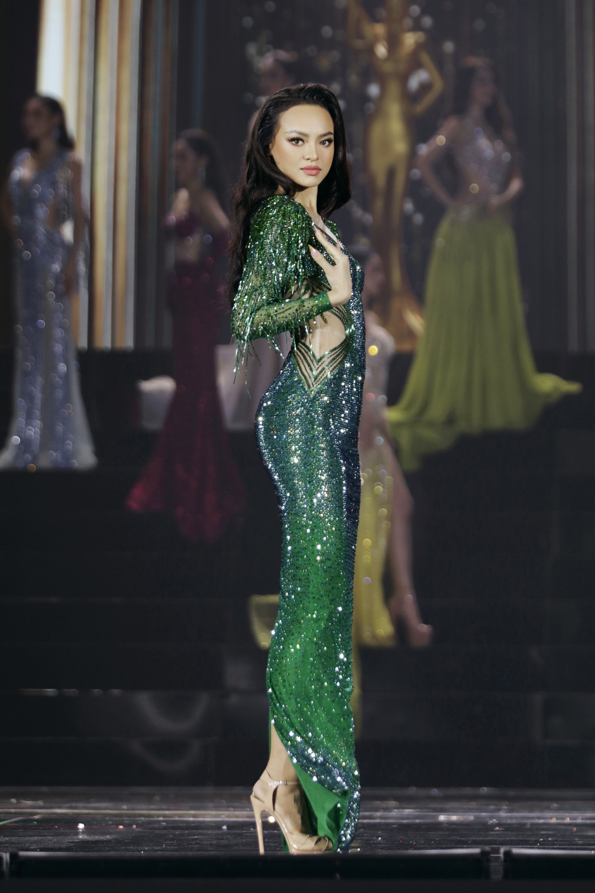 Mai Ngô đoạt á hậu 4 Hoa hậu Hòa bình Việt Nam 2022 có xứng đáng? - Ảnh 10.