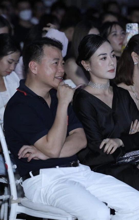 Shark Bình cùng Phương Oanh đi xem show ca nhạc từ Đà Lạt đến Hà Nội - Ảnh 1.