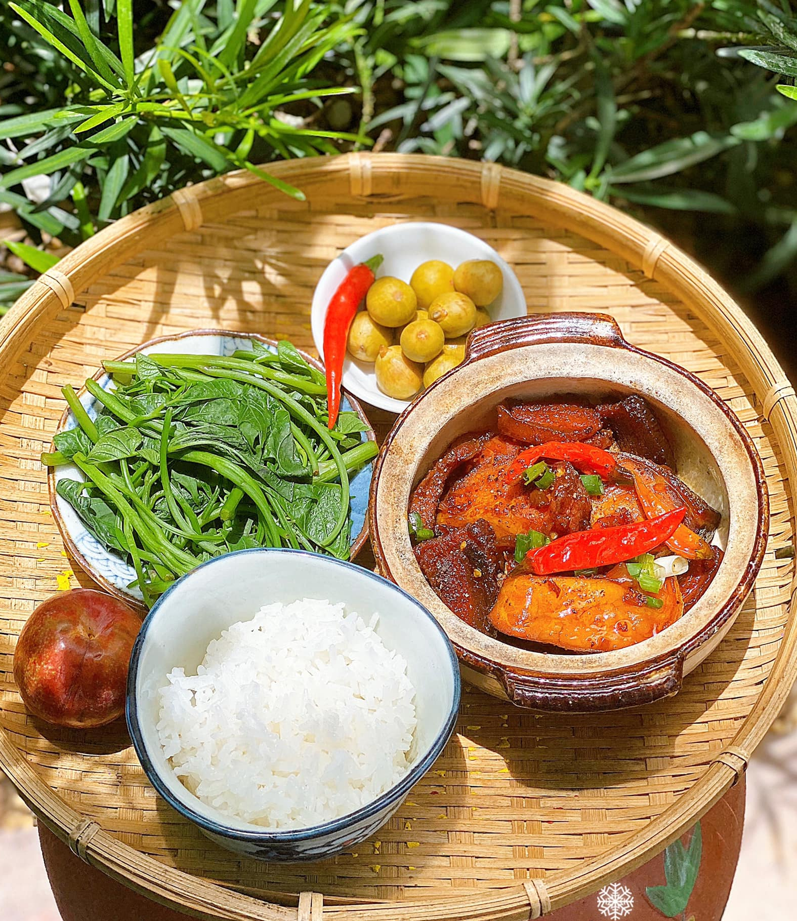Cá kho tộ mặn ngọt đậm đà, thơm ngon chuẩn nhà hàng mà dễ làm, nâng tầm cơm nhà ngày đầu đông