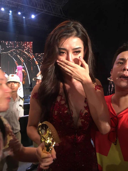 Mỹ nhân Việt khóc nức nở khi bị loại khỏi top 5 Miss Grand International giờ thành biên tập viên, nhan sắc hiện tại ra sao?  - Ảnh 1.