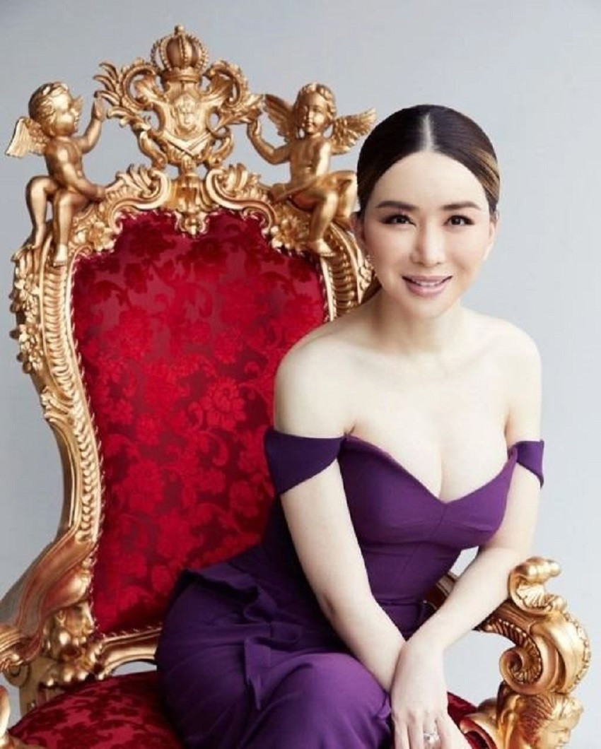 Tỷ phú chuyển giới Thái Lan mua đứt tổ chức Hoa hậu Hoàn vũ - Ảnh 4.