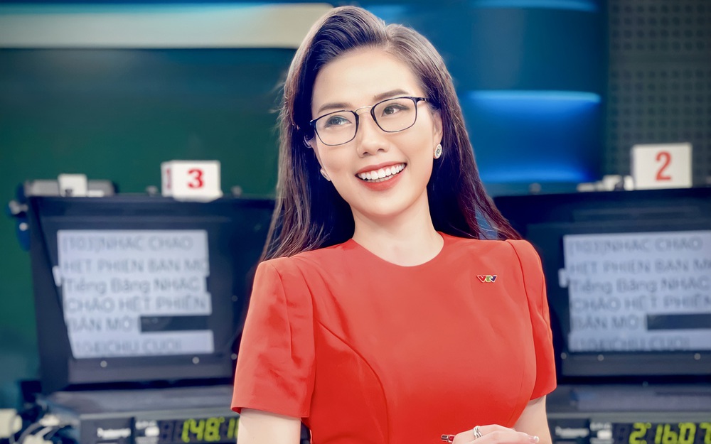 BTV thời sự "vượt mặt" Thụy Vân dẫn đầu VTV Awards 2022 là ai? 