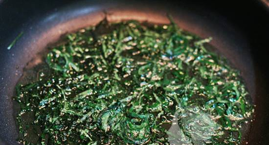 Rươi rang muối - 3 bước tại nhà là xong món cực hot ngon như nhà hàng, ai không được ăn là rất có lỗi với tự nhiên - Ảnh 3.