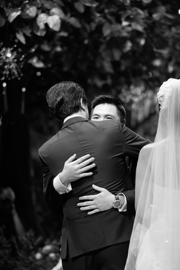 Đỗ Mỹ Linh sau 1 tuần kết hôn cùng chồng doanh nhân 9X: Khoe ảnh bố mẹ chồng, vẫn làm việc bình thường - Ảnh 3.
