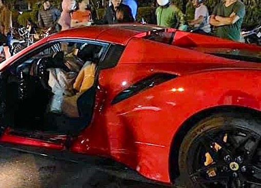 Vụ va chạm siêu xe Ferrari khiến 1 người chết: Hình ảnh bất ngờ xuất hiện tại hiện trường - Ảnh 2.