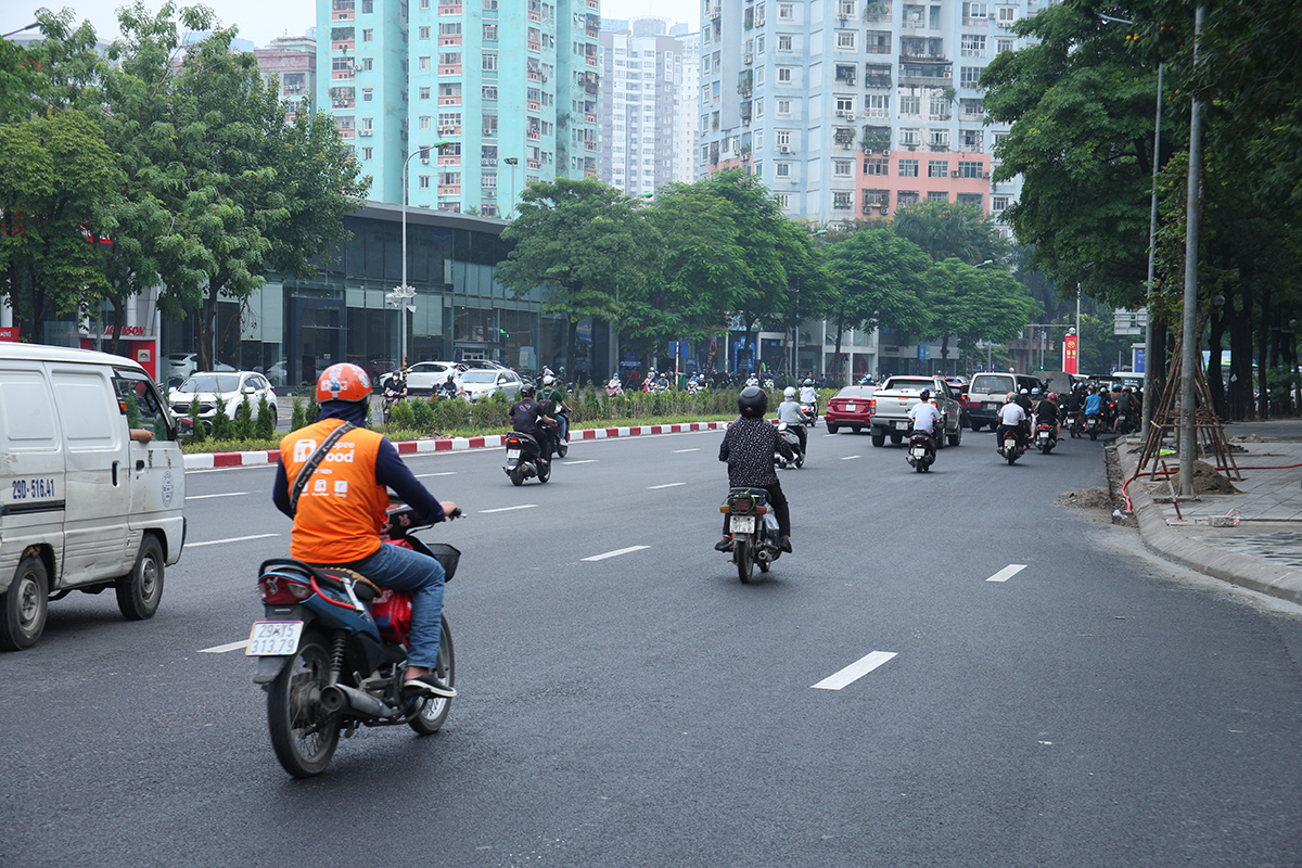 Hầm chui Lê Văn Lương đã thông xe, tình trạng giao thông trên các tuyến đường xung quanh ra sao? - Ảnh 12.