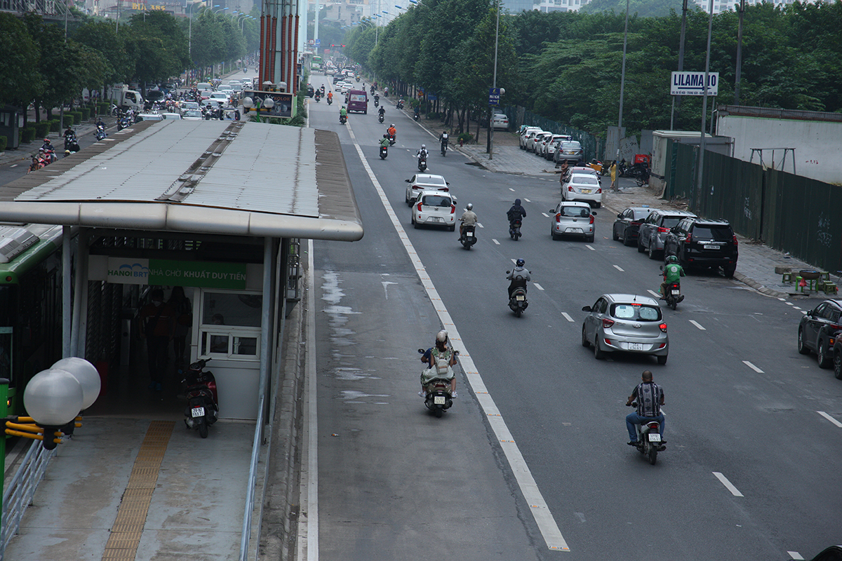 Hầm chui Lê Văn Lương đã thông xe, tình trạng giao thông trên các tuyến đường xung quanh ra sao? - Ảnh 10.