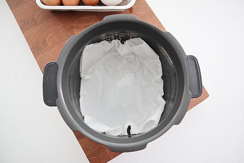 Học người Hàn cách làm trứng nướng muối bằng nồi cơm điện vừa dễ vừa ngon - Ảnh 3.