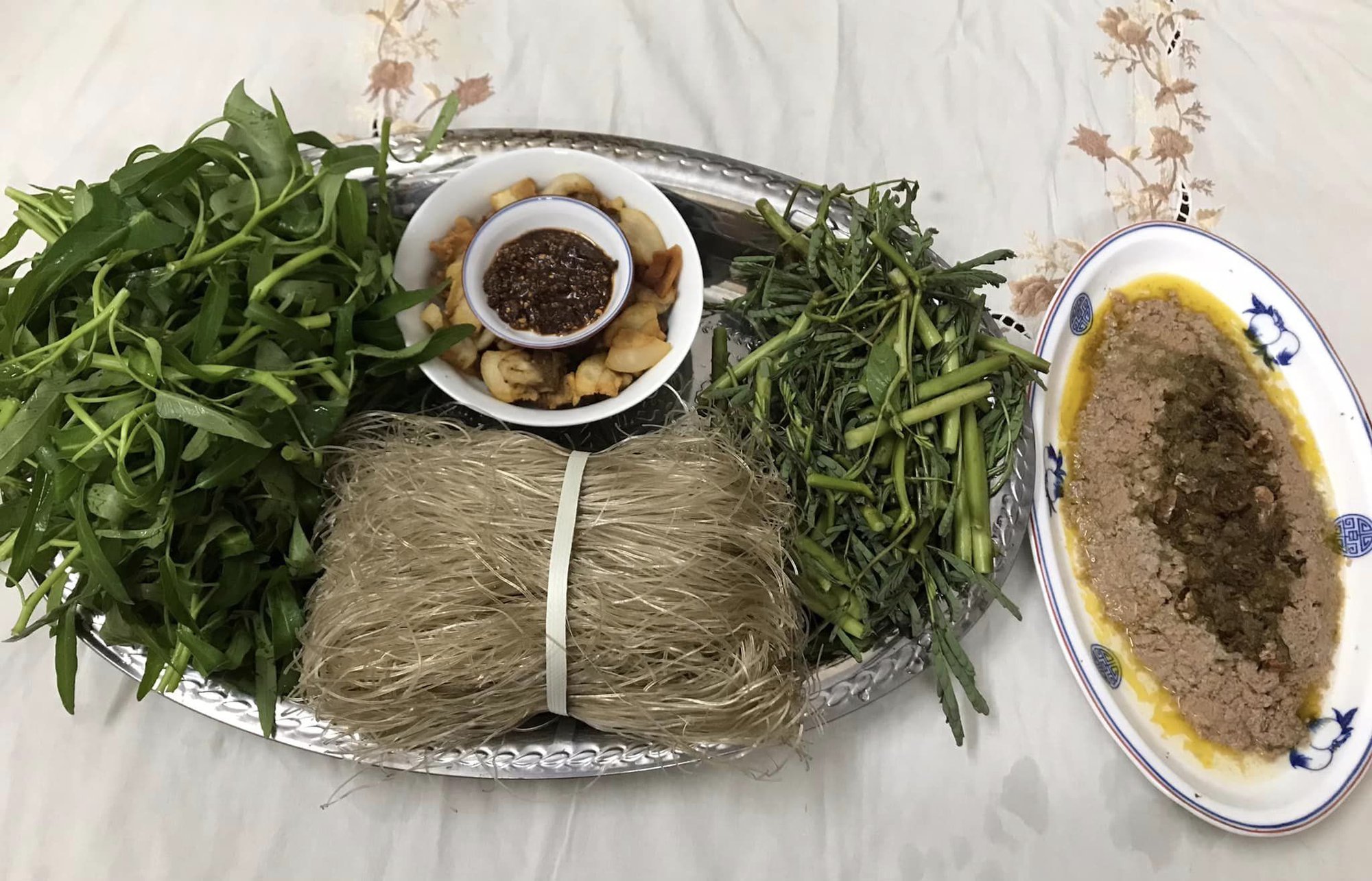 Ngon tuyệt vời món miến - bún riêu cua nấu kiểu Hà Nội cổ giờ rất ít người biết nấu - Ảnh 5. Ngon tuyệt vời món miến - bún riêu cua nấu kiểu Hà Nội cổ giờ rất ít người biết nấu - Ảnh 5.