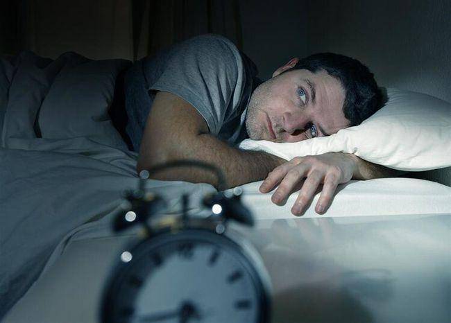  Tại sao bạn luôn thức dậy lúc ba hoặc bốn giờ sáng và không thể ngủ lại? Kiểm tra 4 bệnh này càng sớm càng tốt! - Ảnh 2.
