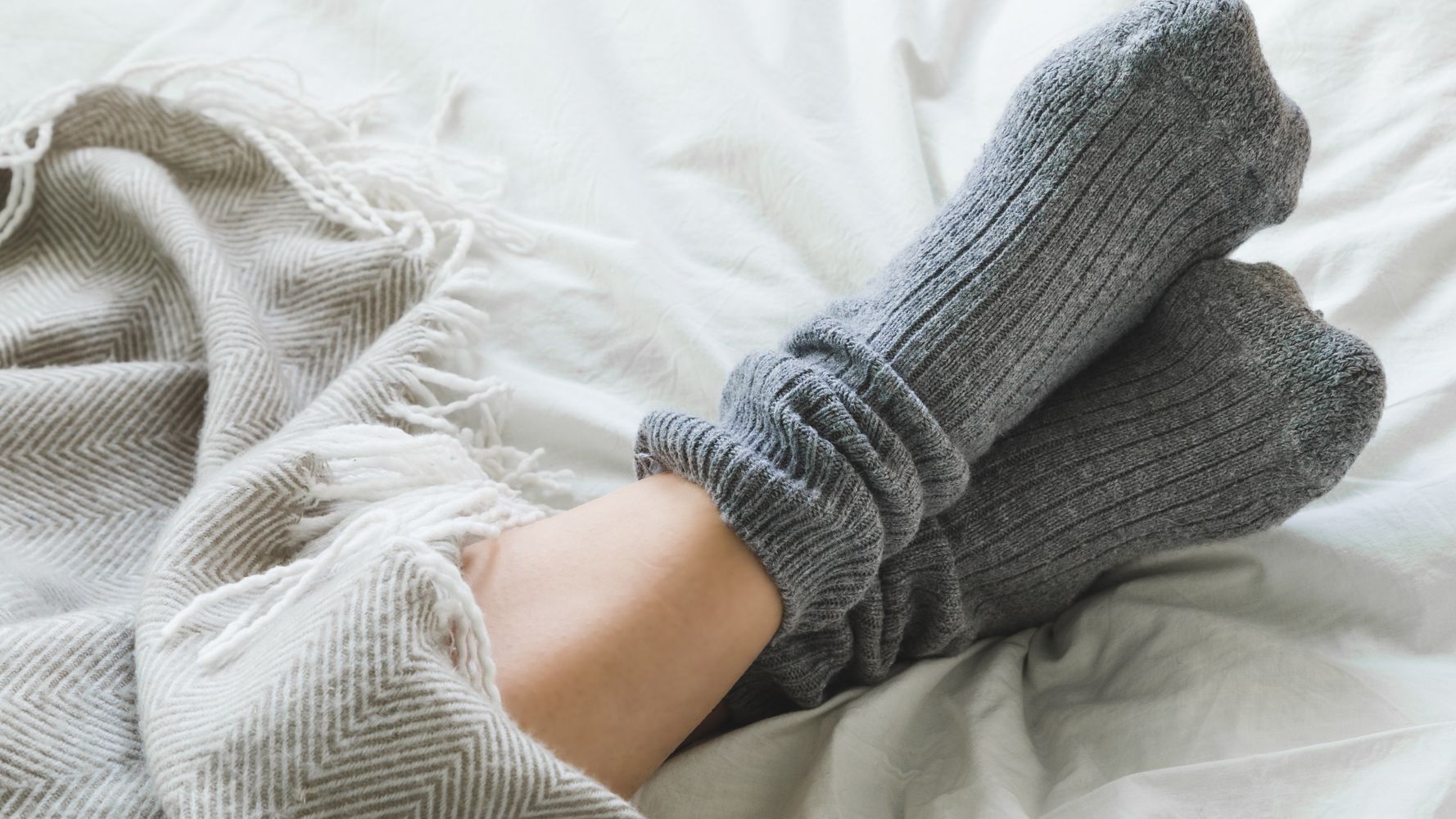 Tại sao người Nhật đi ngủ lúc nào cũng mang tất?