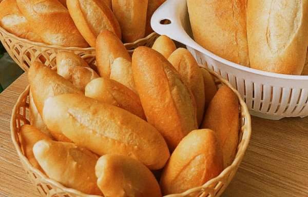 5 nhóm người được khuyến cáo không ăn bánh mì thường xuyên để an toàn cho sức khỏe - Ảnh 2.