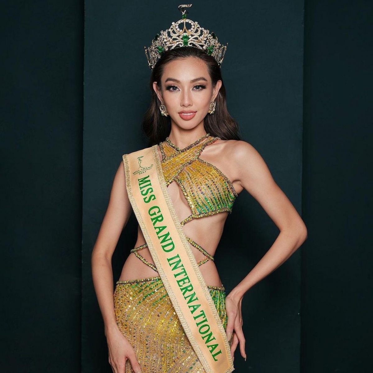 những nàng hậu việt kém nổi trong nước nhưng đăng quang trên đấu trường quốc tế hình ảnh 1 nhung nang hau viet kem noi trong nuoc nhung dang quang tren dau truong quoc te hinh anh 1