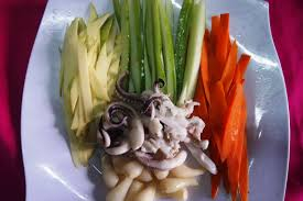 Râu mực tươi chỉ 30 phút là trộn xong món chua ngọt cực lạ cực ngon như nhà hàng cho ngày thời tiết khó ở - Ảnh 3. Râu mực tươi chỉ 30 phút là trộn xong món chua ngọt cực lạ cực ngon như nhà hàng cho ngày thời tiết khó ở - Ảnh 3.