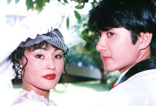 T&agrave;i tử phim Việt một thời ở tuổi 47: Vẫn phong độ ng&uacute;t ng&agrave;n, từng bỏ diễn xuất v&igrave; qu&aacute; thương mẹ - Ảnh 4.