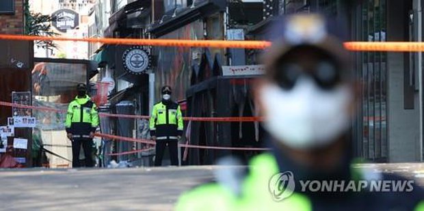 Vụ giẫm đạp ở Itaewon: Cơ quan điều tra tiết lộ tình tiết bất ngờ - Ảnh 4.
