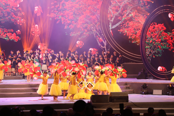 3.000 học sinh, giáo viên, phụ huynh biểu diễn trong đại nhạc hội lớn nhất Việt Nam dành cho thiếu nhi - Ảnh 1.