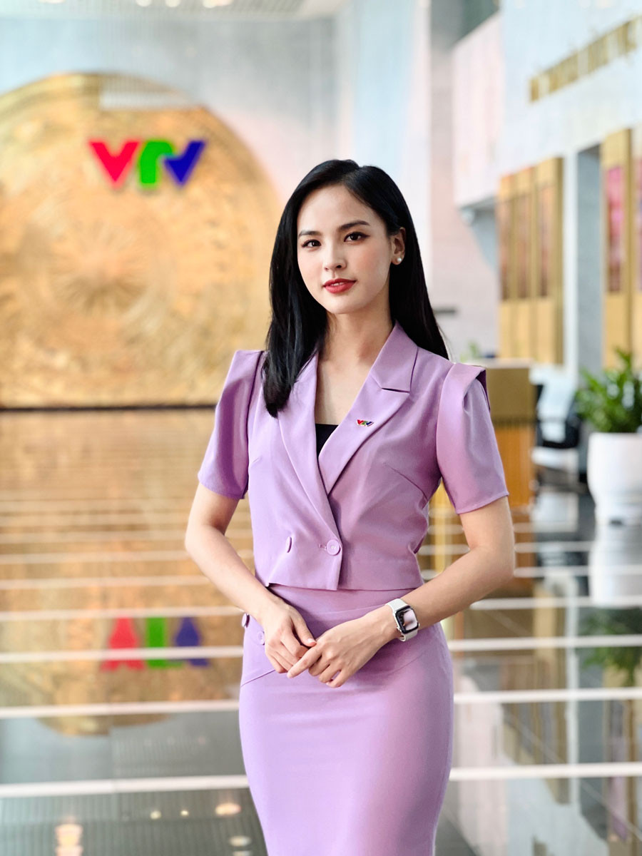 MC Quỳnh Nga VTV: Từ bị miệt thị ngoại hình tới MC dẫn hoa hậu quốc tế - Ảnh 2.
