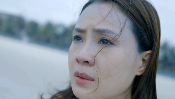 Khán giả tranh cãi hành động tự tử của Hồng Diễm trên phim - Ảnh 5.